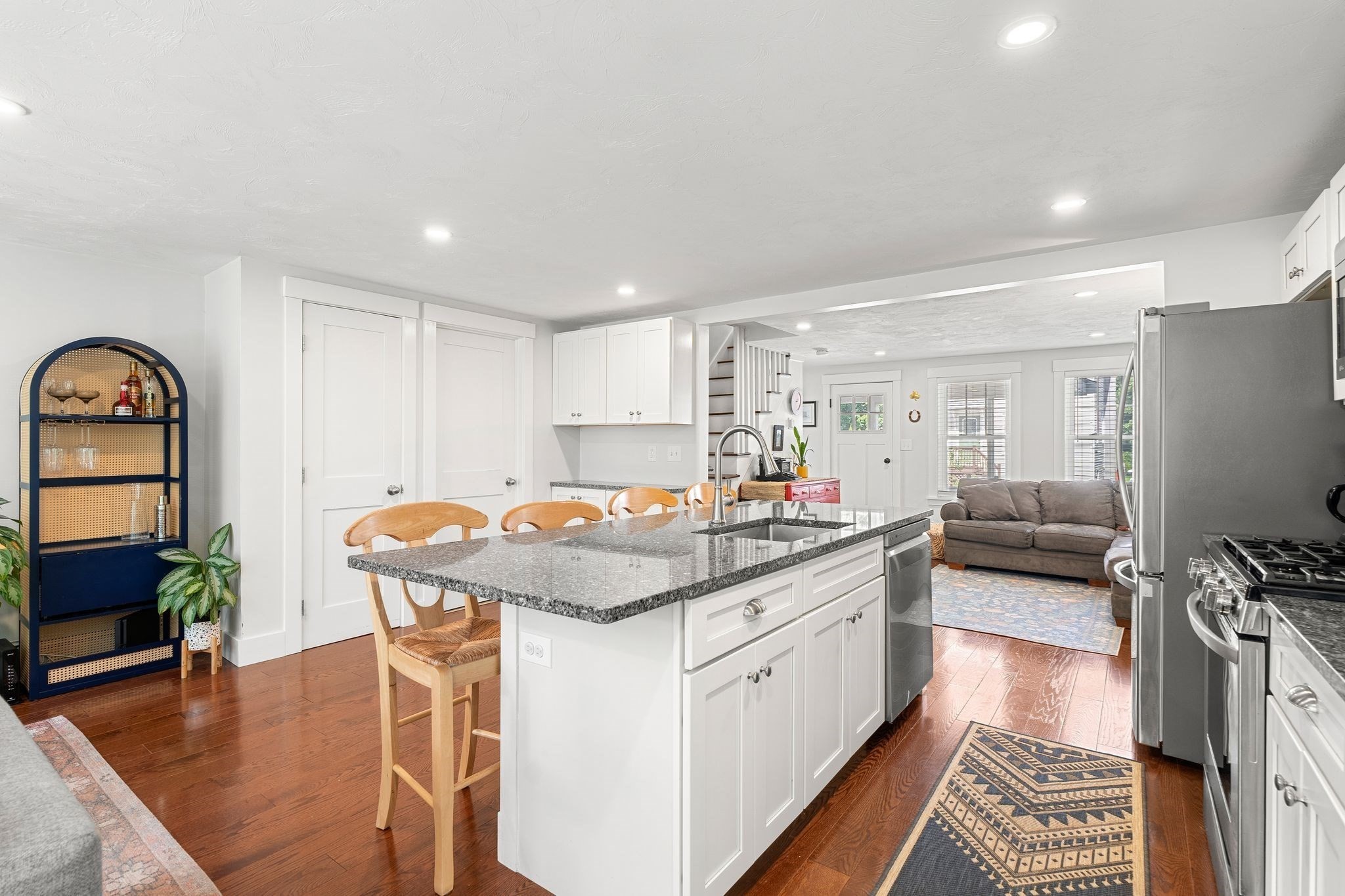 20 Canton St Property Photo 5