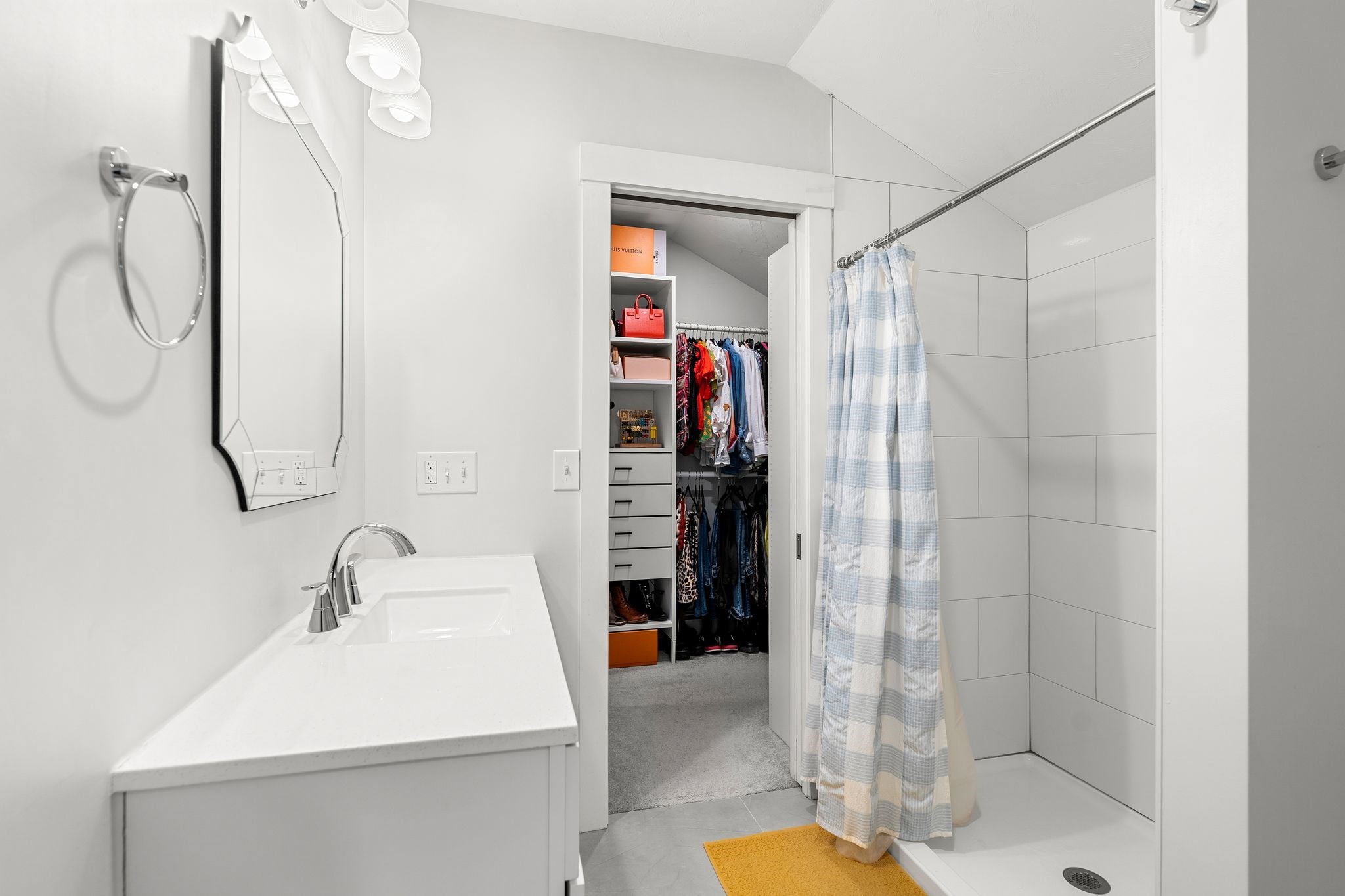 20 Canton St Property Photo 10