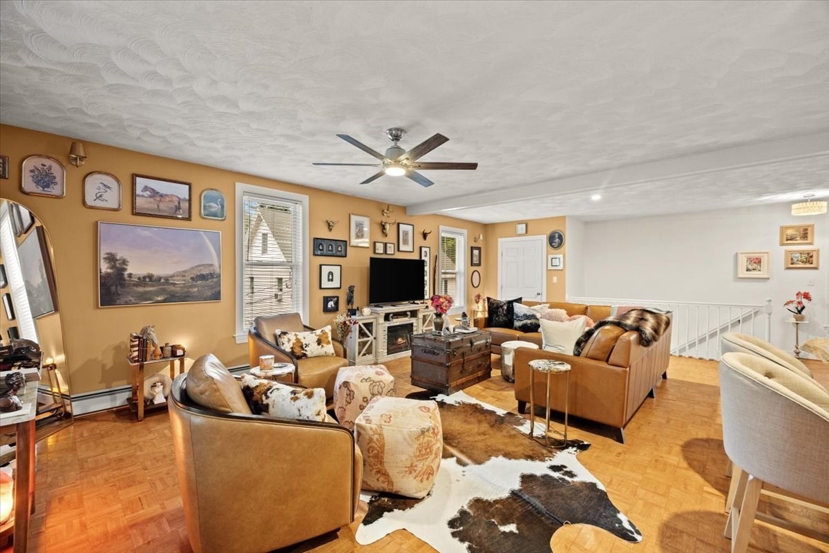 24 Union St # D Property Photo 9
