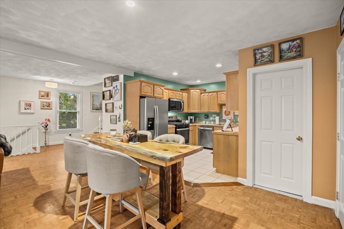24 Union St # D Property Photo 12