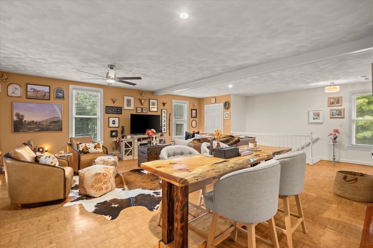 24 Union St # D Property Photo 13