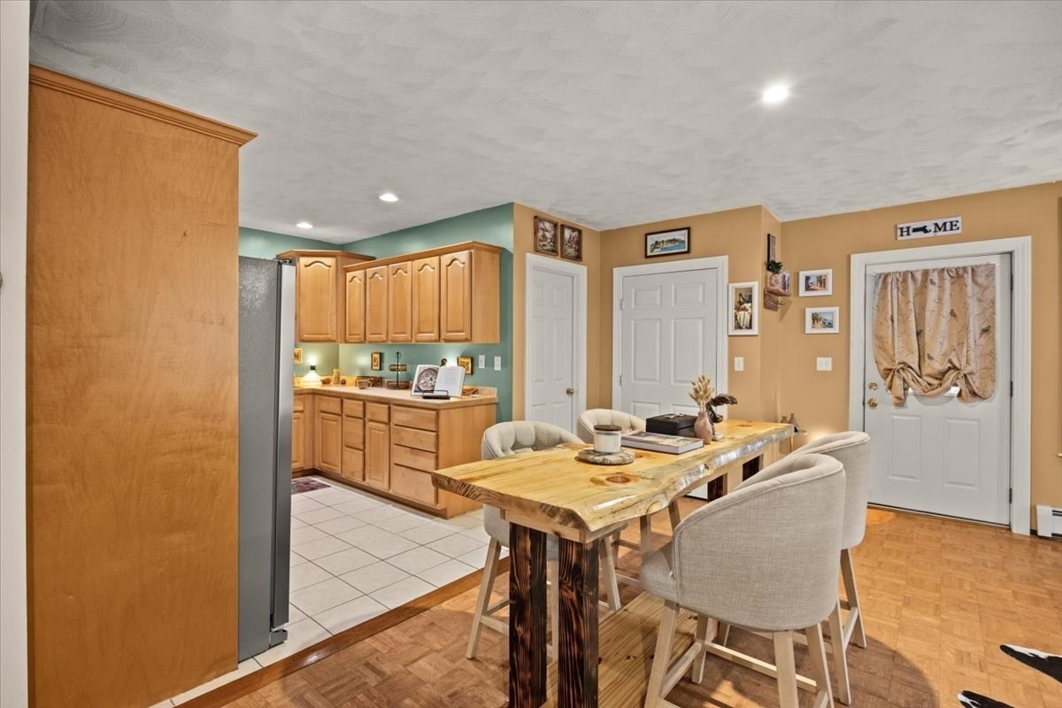 24 Union St # D Property Photo 14
