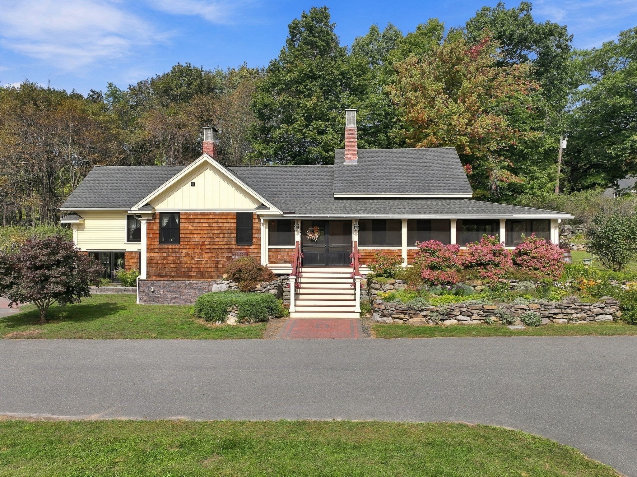 191 Damon Rd