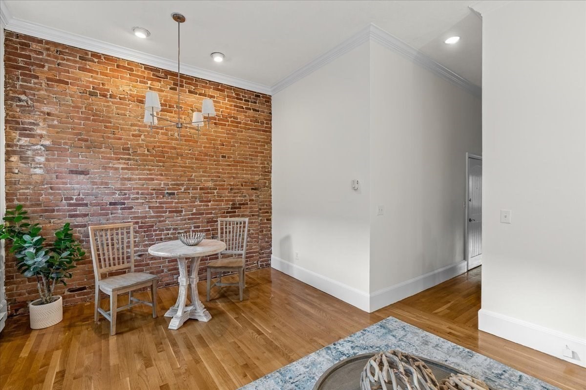 215 W Canton St # 2 Property Photo 7