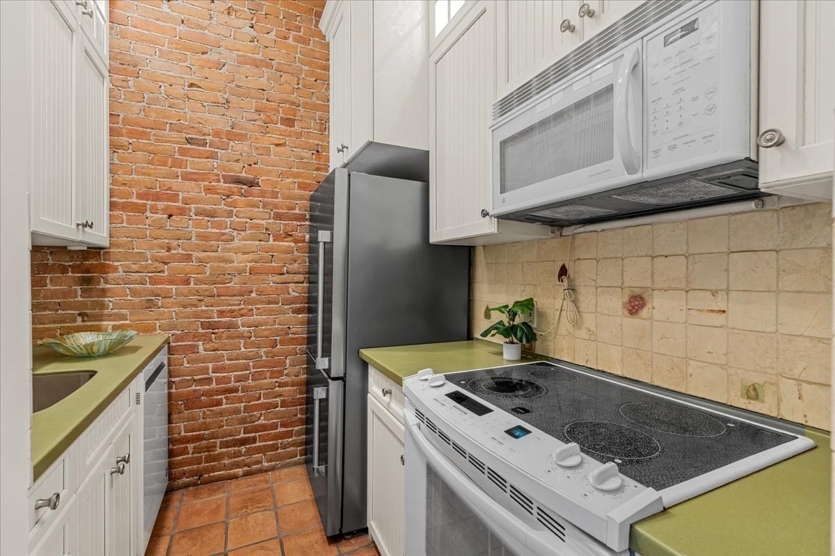 215 W Canton St # 2 Property Photo 14