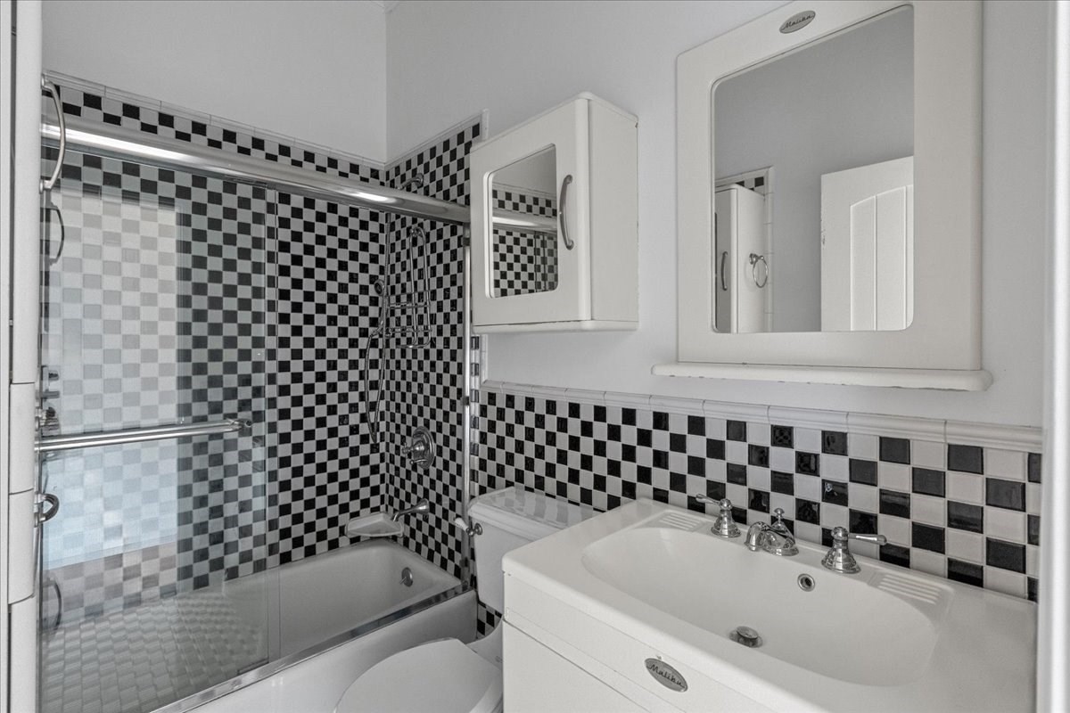 215 W Canton St # 2 Property Photo 15