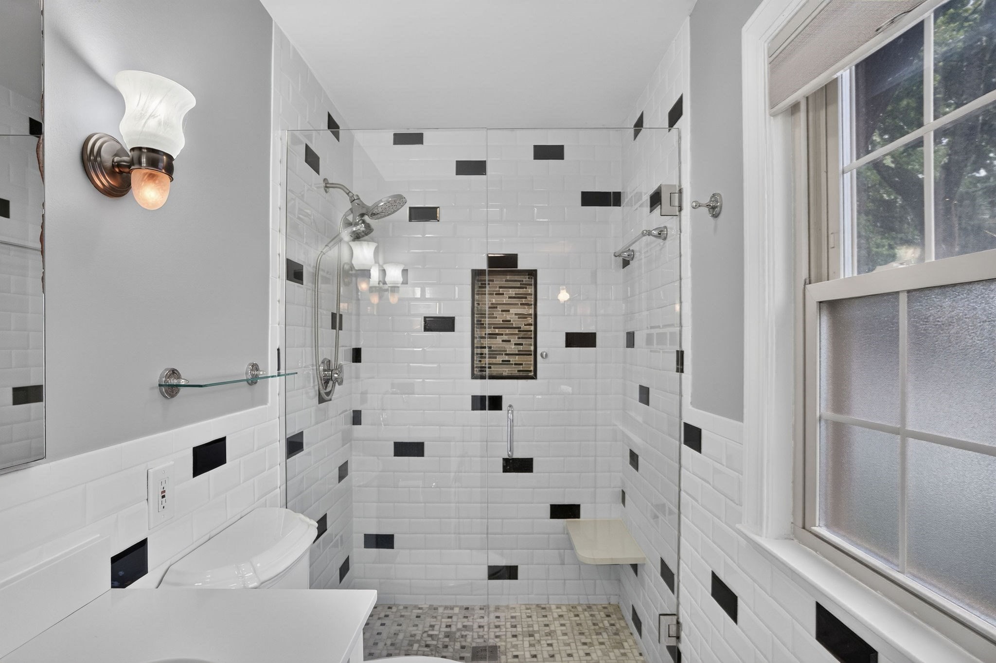 14 Houston St Property Photo 18