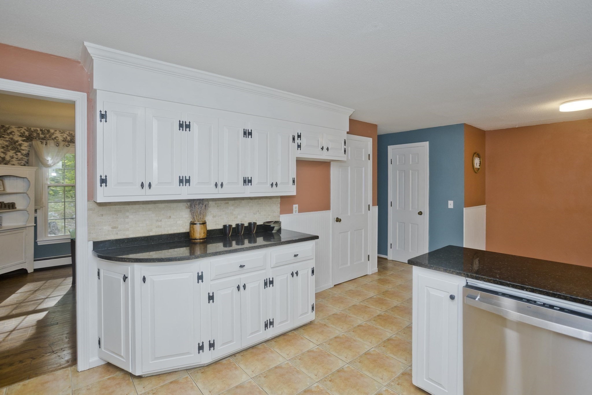 323 Bennett Rd. Property Photo 5
