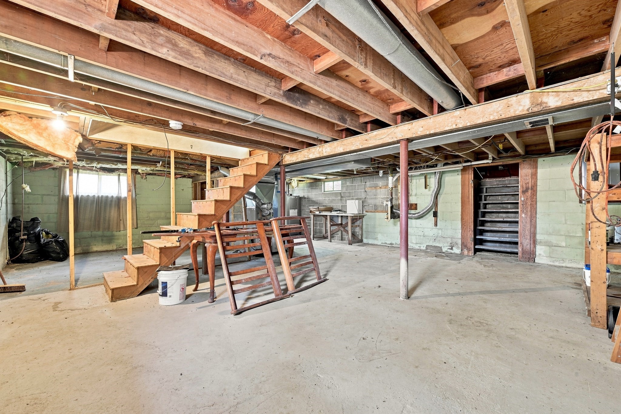16 Hartwell Property Photo 11