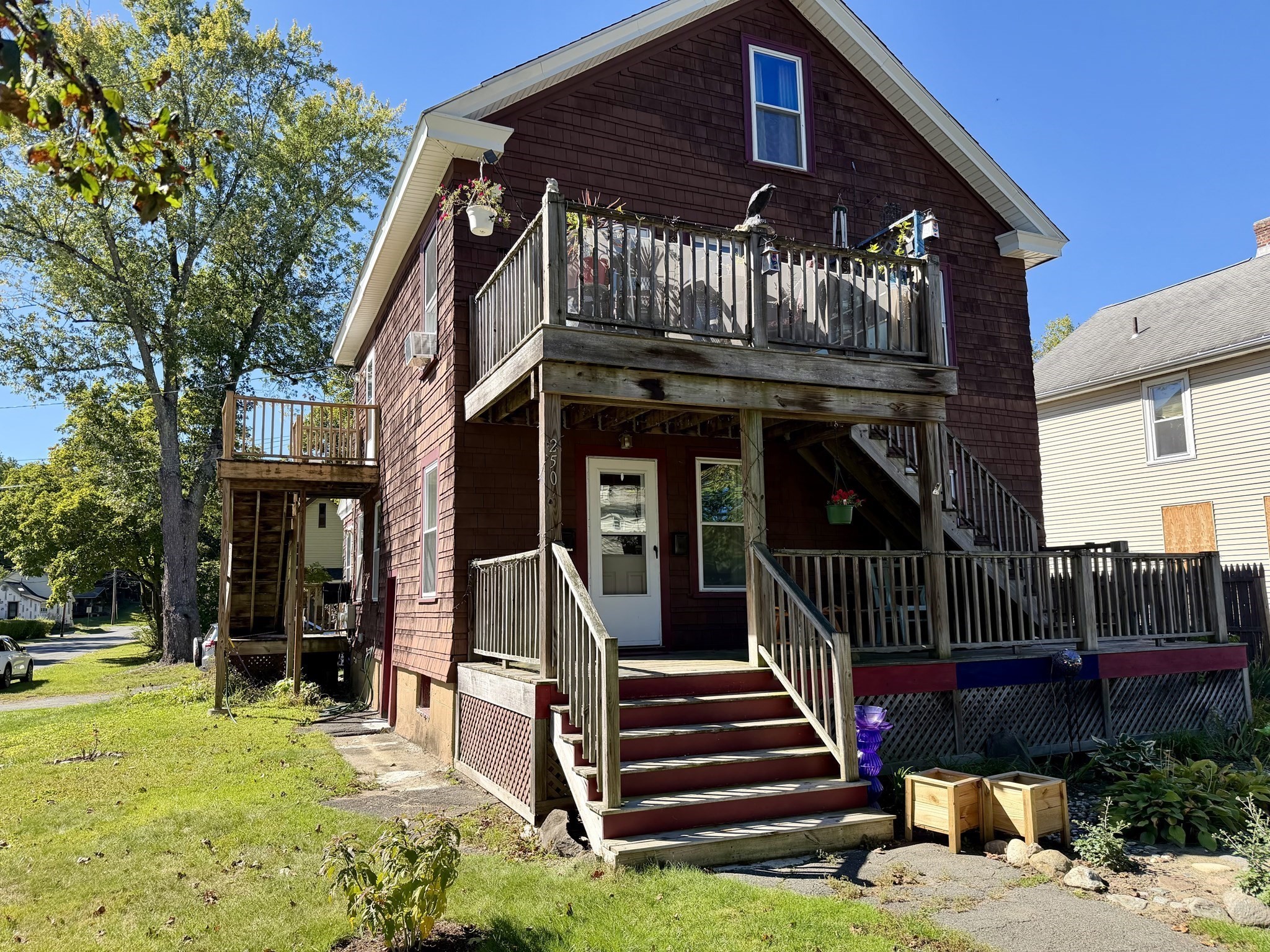250 Conway Street Property Photo 1