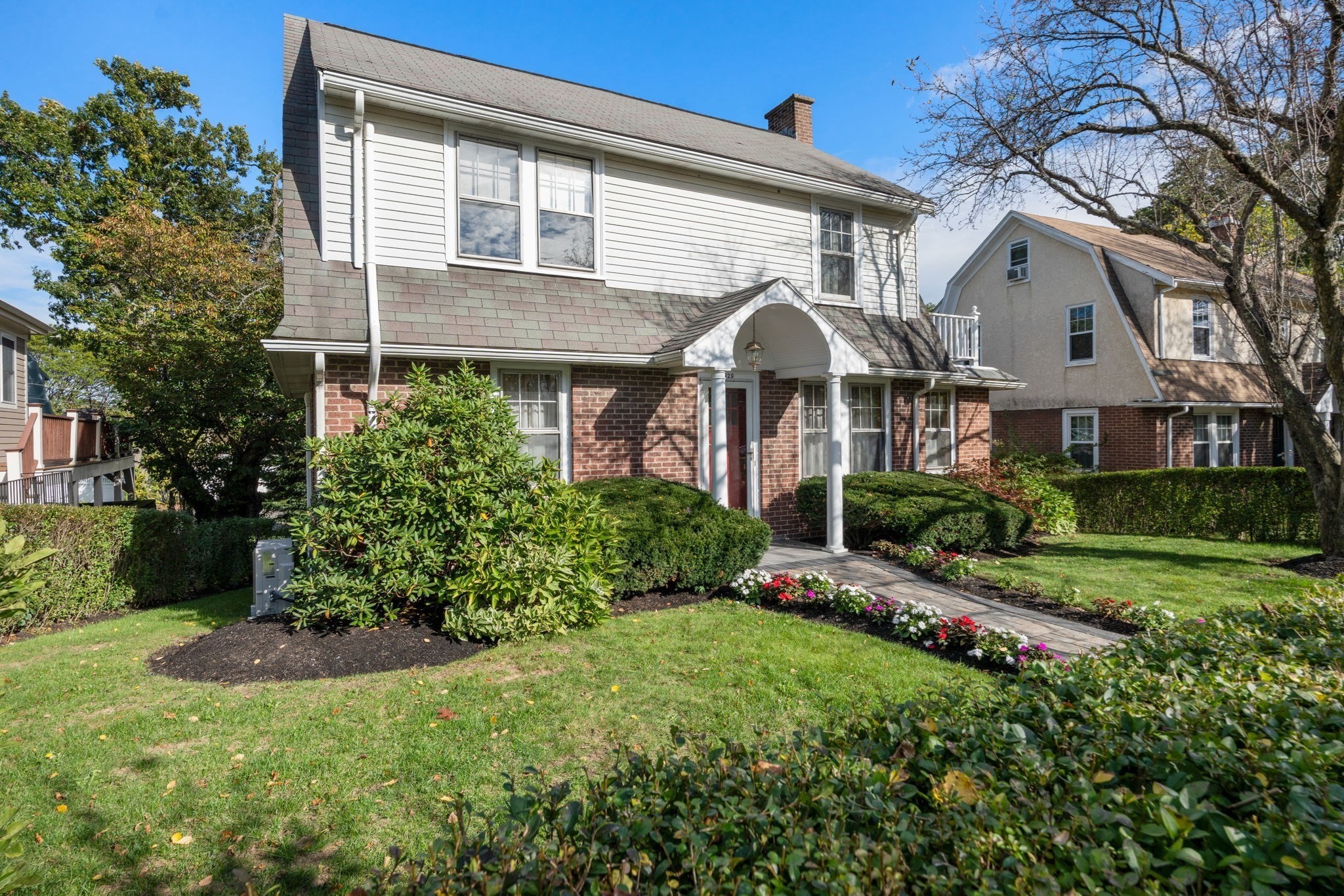 1929 Commonwealth Ave Property Photo 2