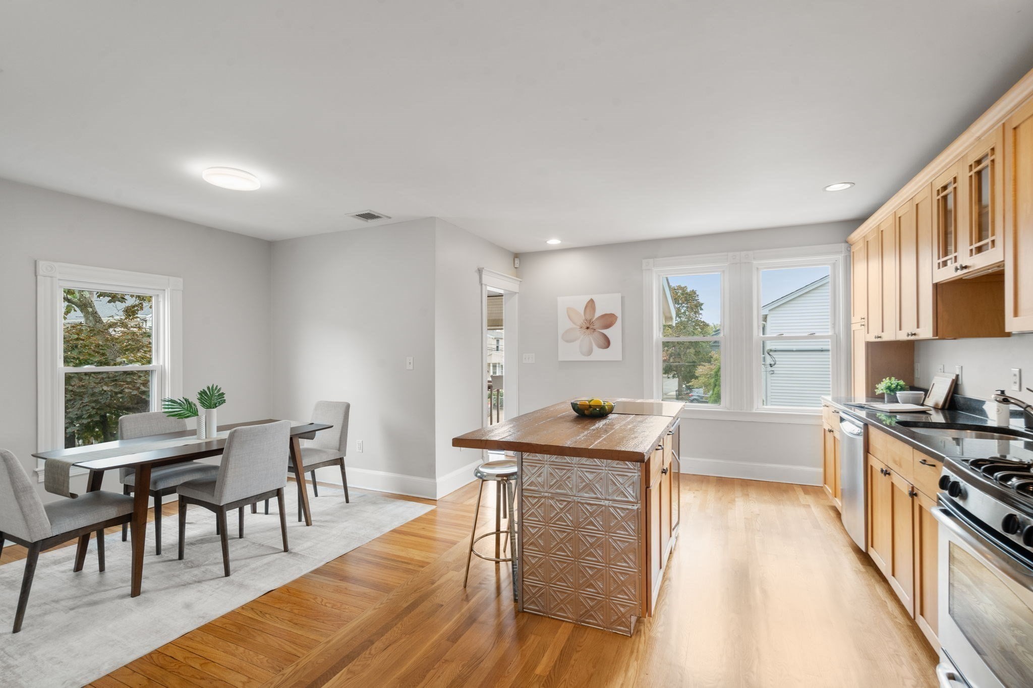 2 Holton St # 2b Property Photo 7