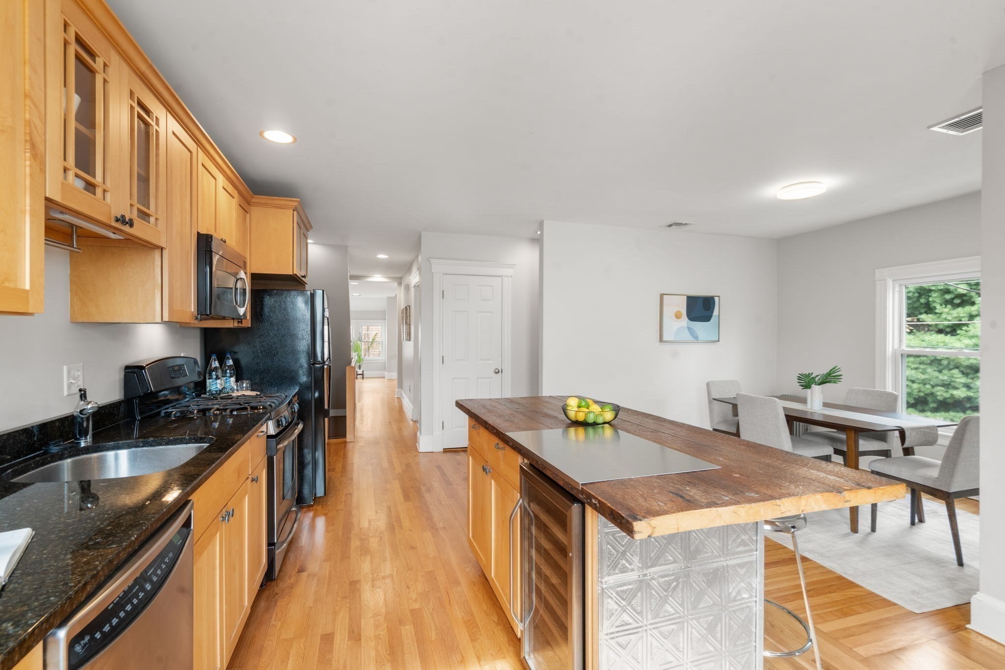 2 Holton St # 2b Property Photo 9