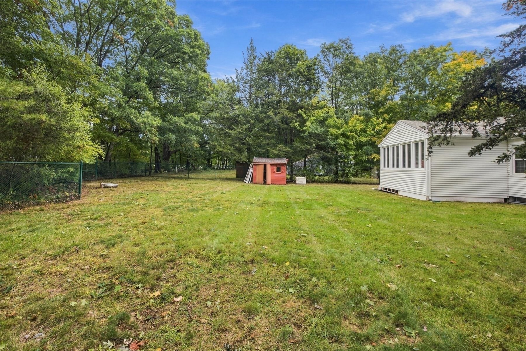 9 Malcolm St Property Photo 5