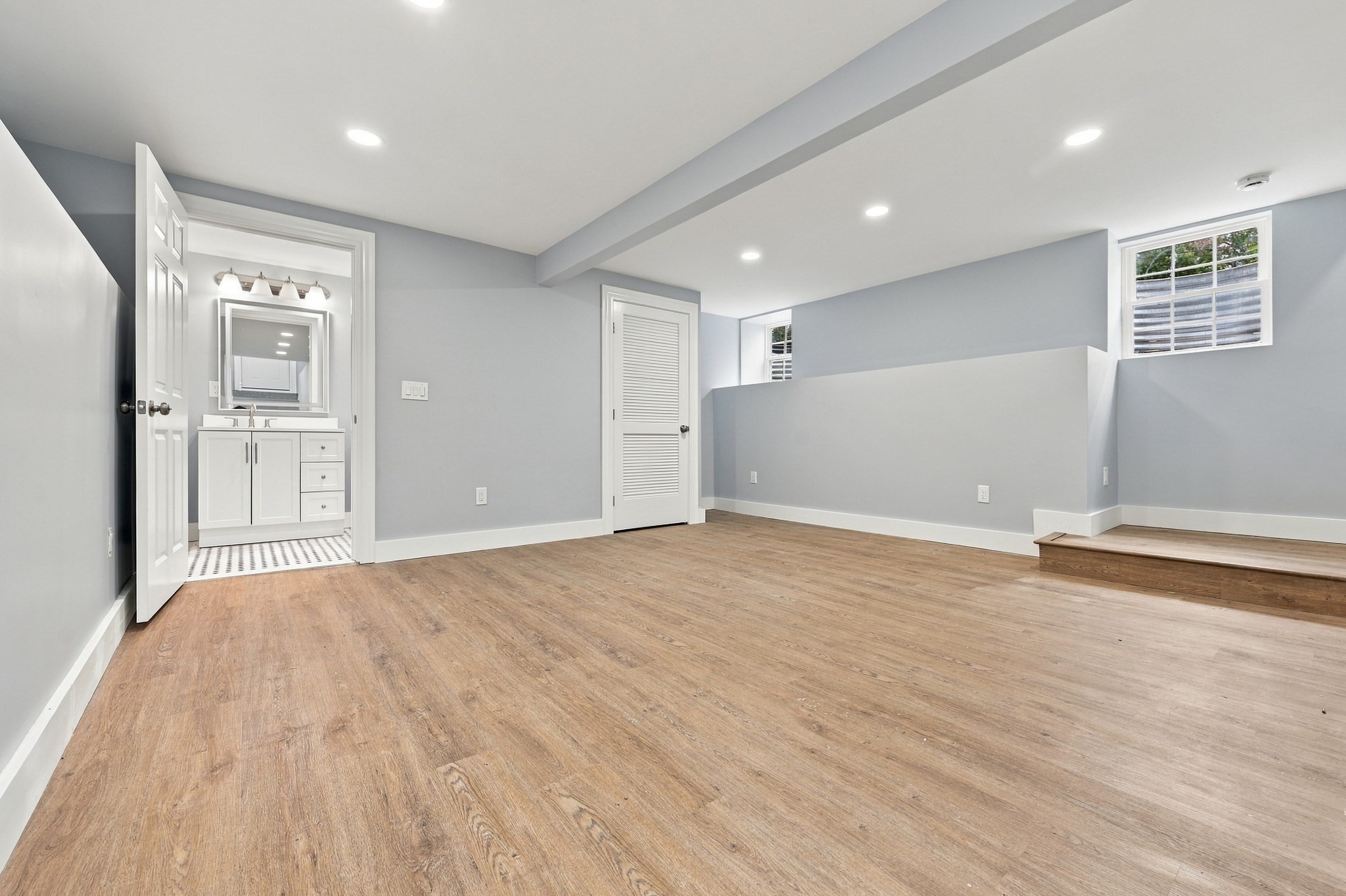 3 Colonial Road Property Photo 28
