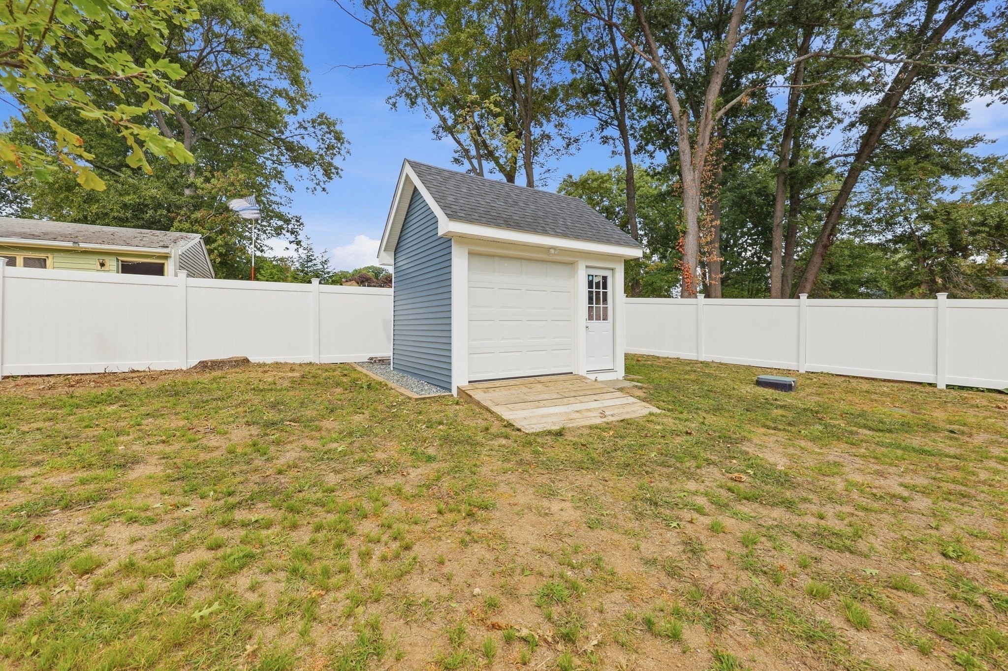 3 Colonial Road Property Photo 32