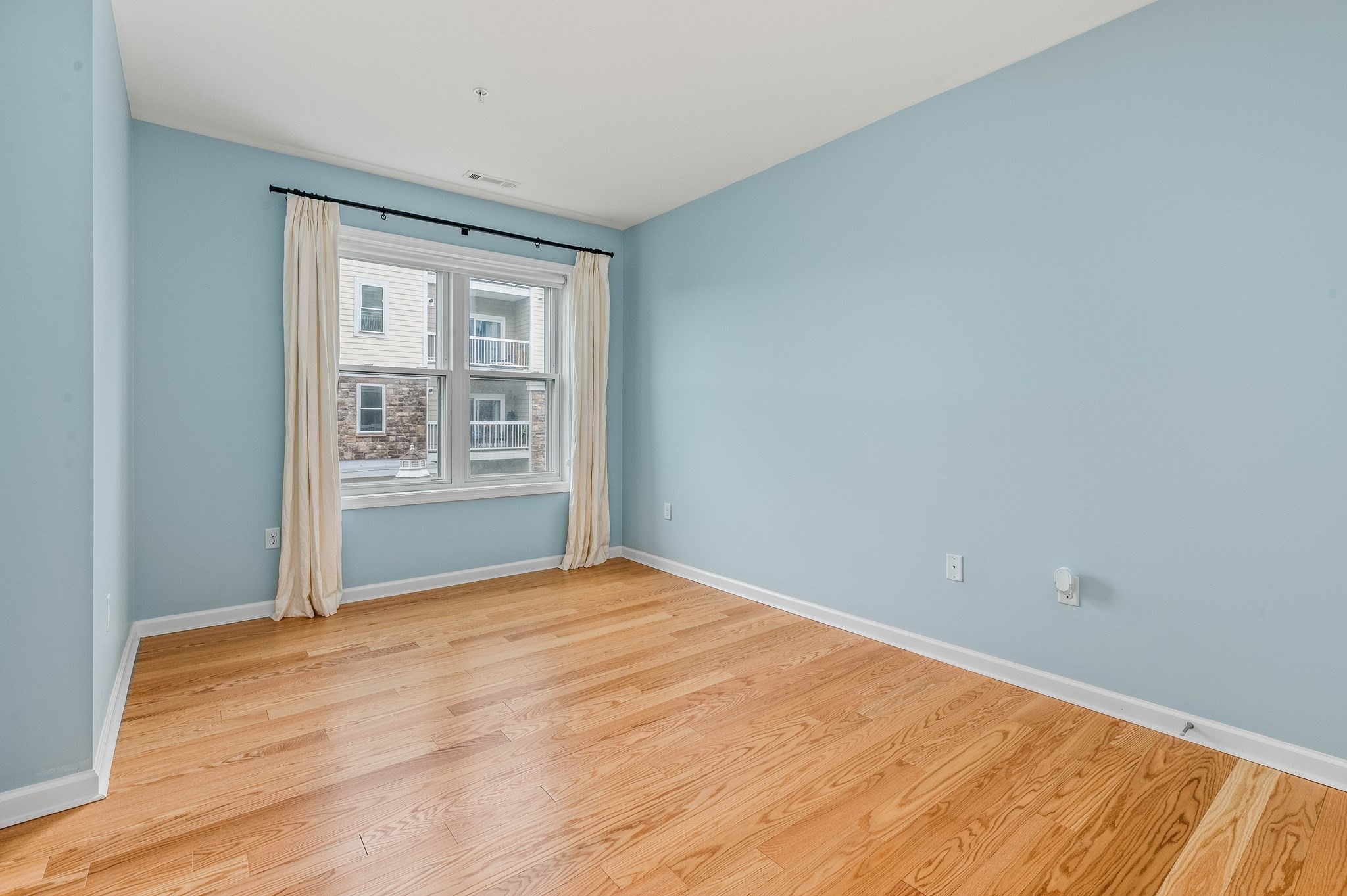 130 University Ave # 1201 Property Photo 31