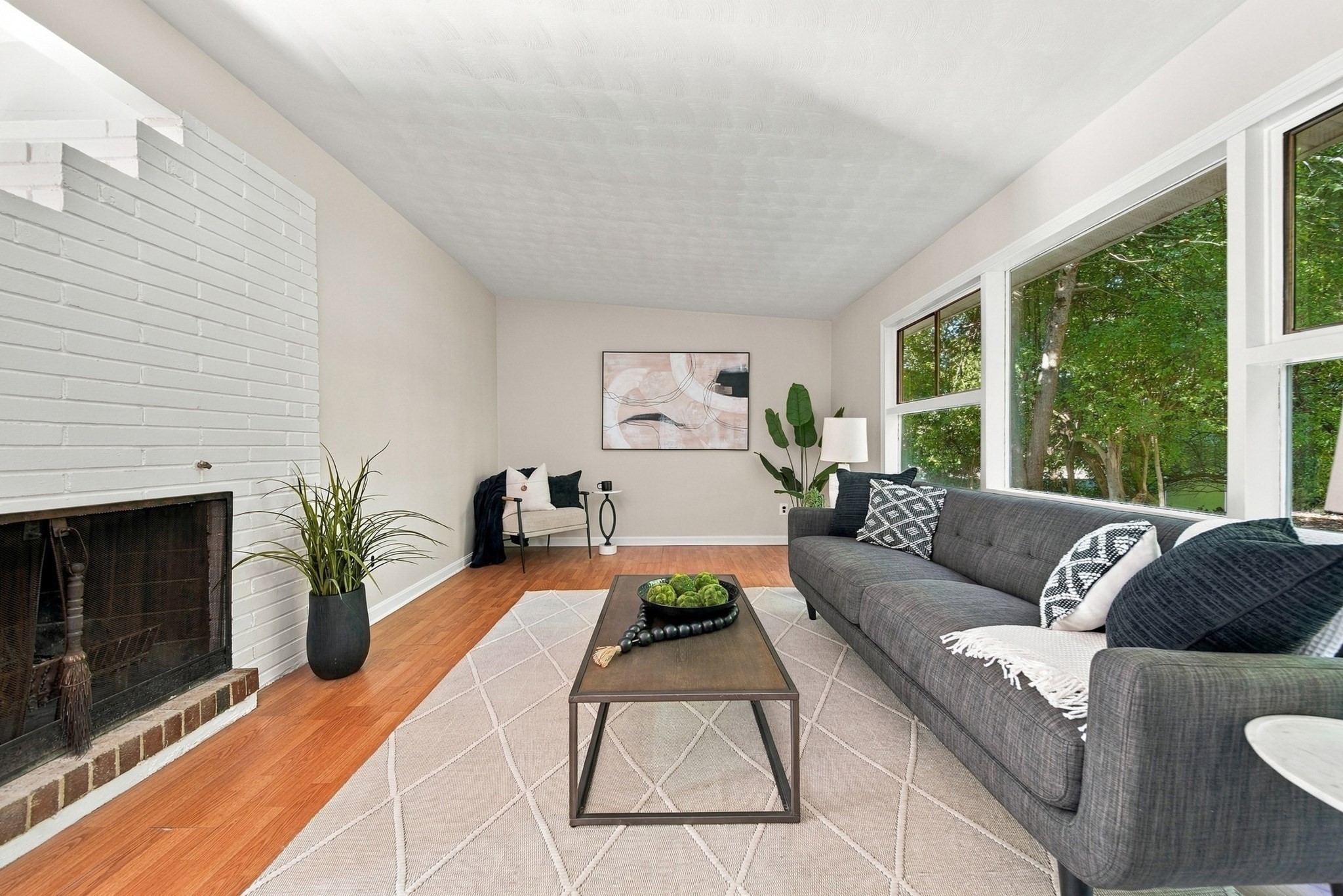 32 Curwen Rd Property Photo 5