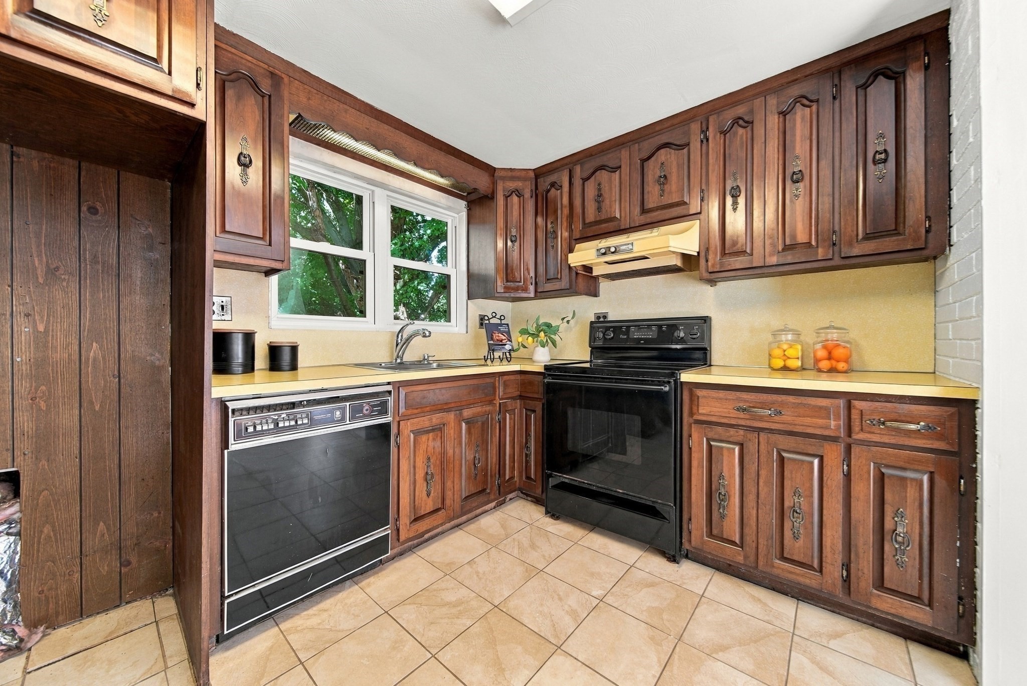 32 Curwen Rd Property Photo 16