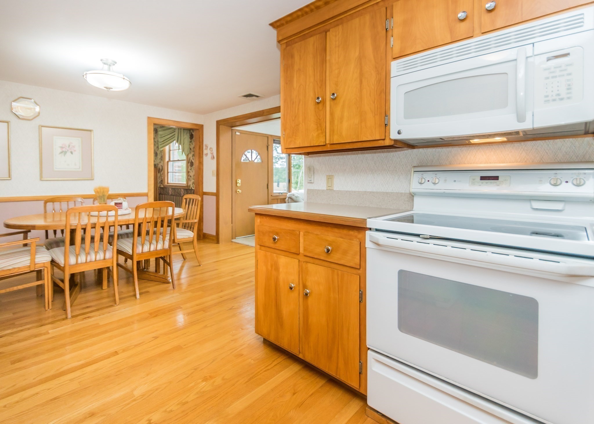1785 Trapelo Road Property Photo 8