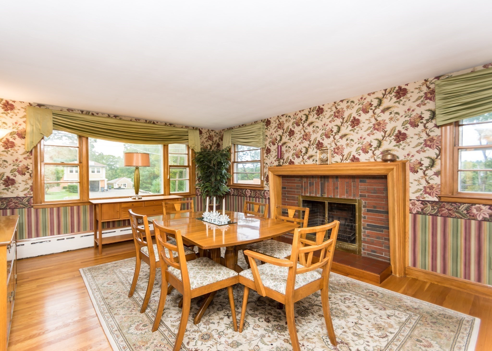 1785 Trapelo Road Property Photo 11