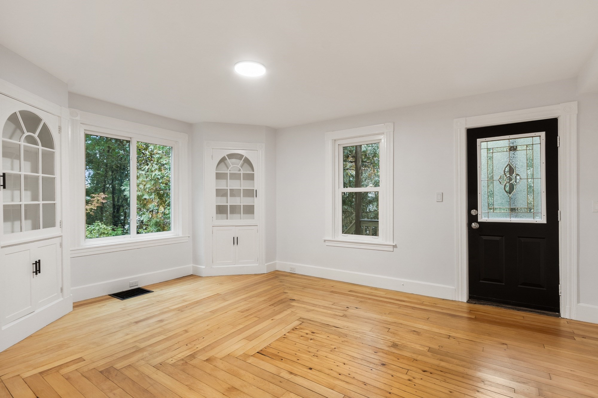 15 Nutting St Property Photo 14