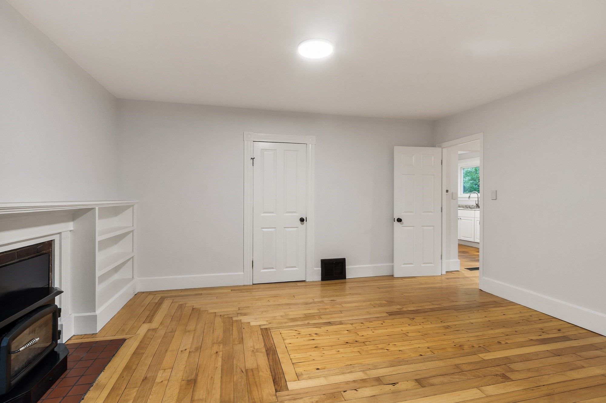 15 Nutting St Property Photo 16