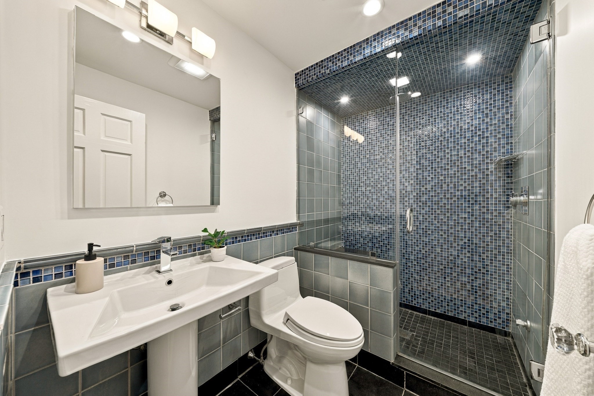 505 Columbus Ave # 2 Property Photo 10