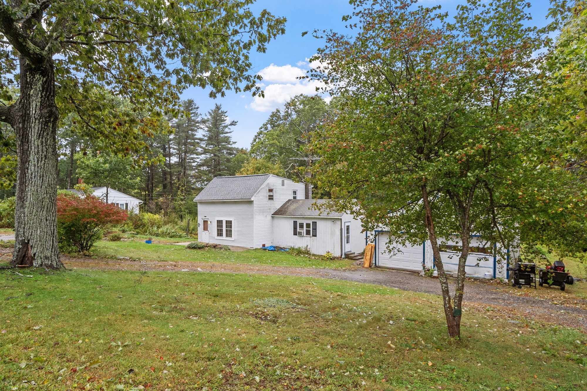 393 South Rd Property Photo 1