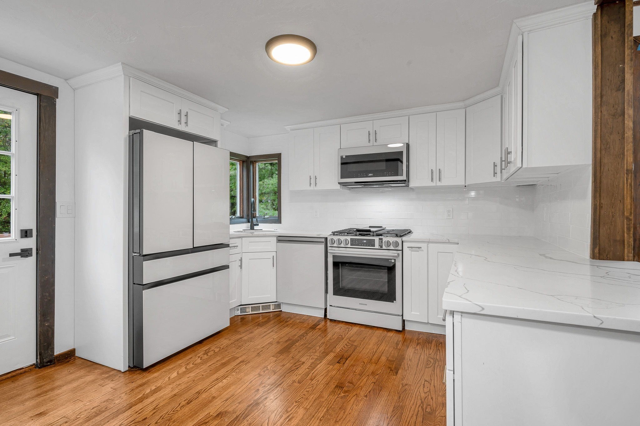 19 South Street Property Photo 11