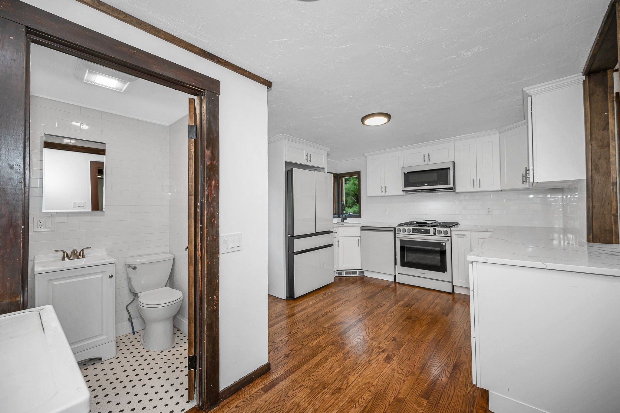 19 South Street Property Photo 15