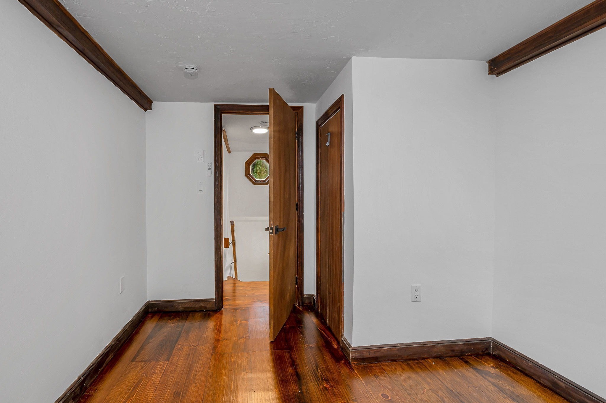 19 South Street Property Photo 24