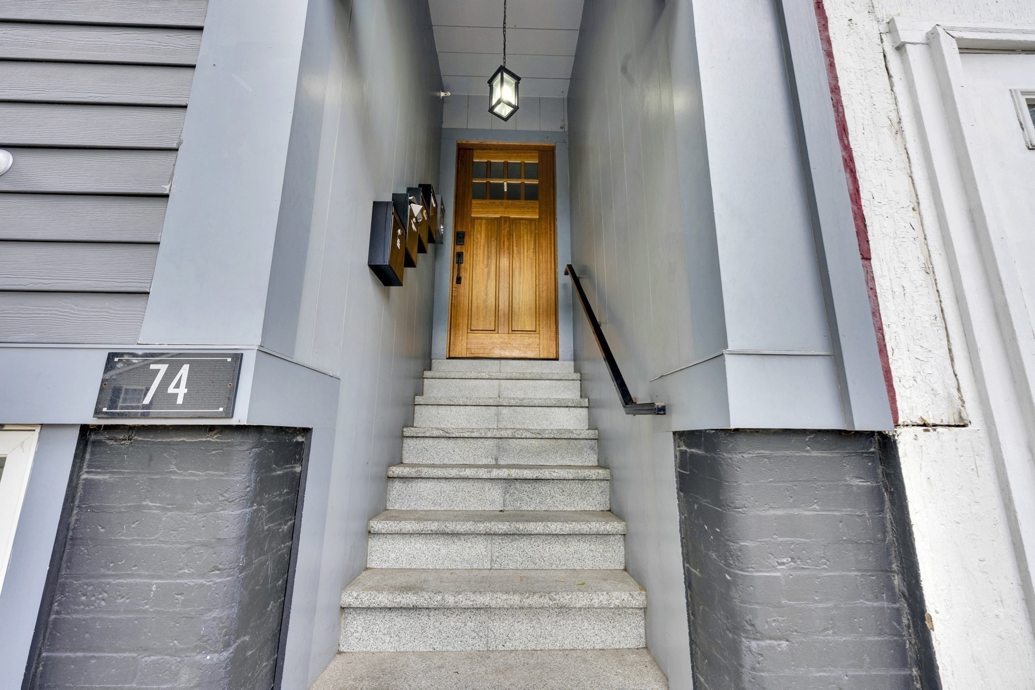 74 Everett St # 3 Property Photo 2