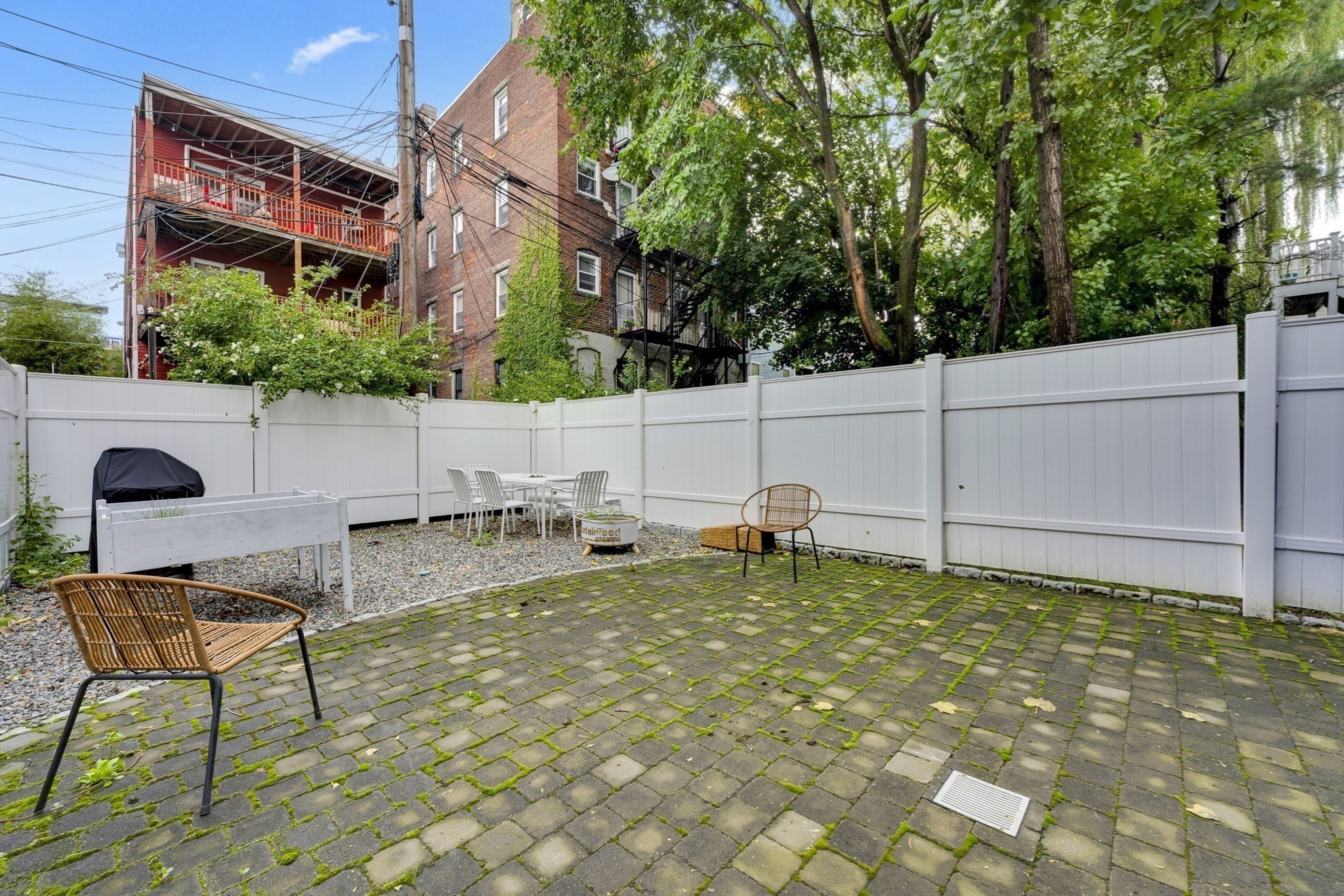 74 Everett St # 3 Property Photo 19
