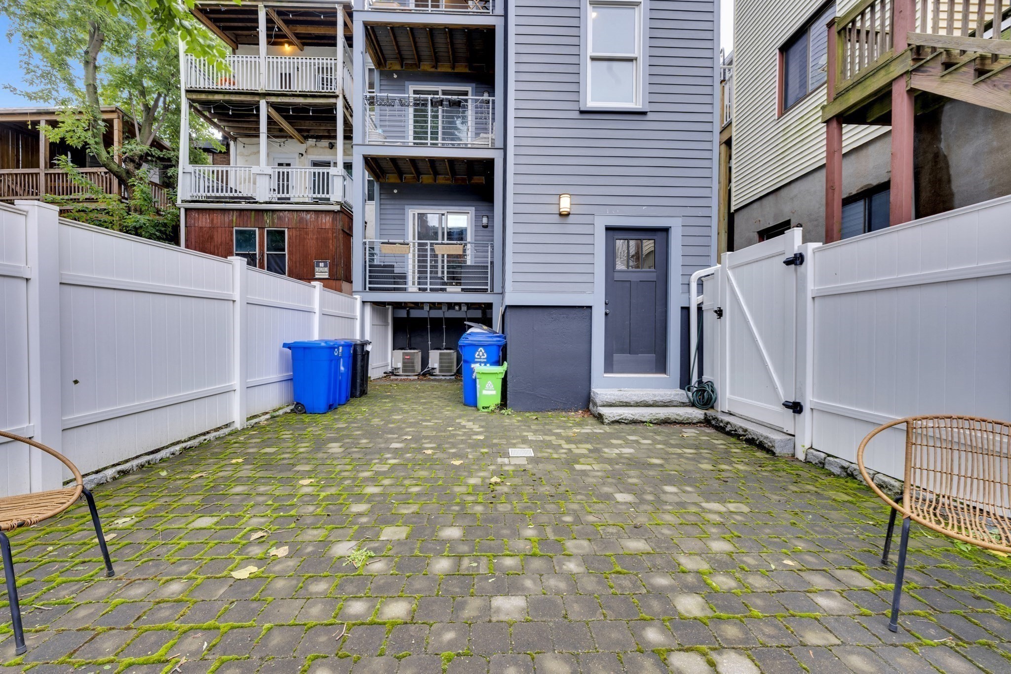 74 Everett St # 3 Property Photo 20