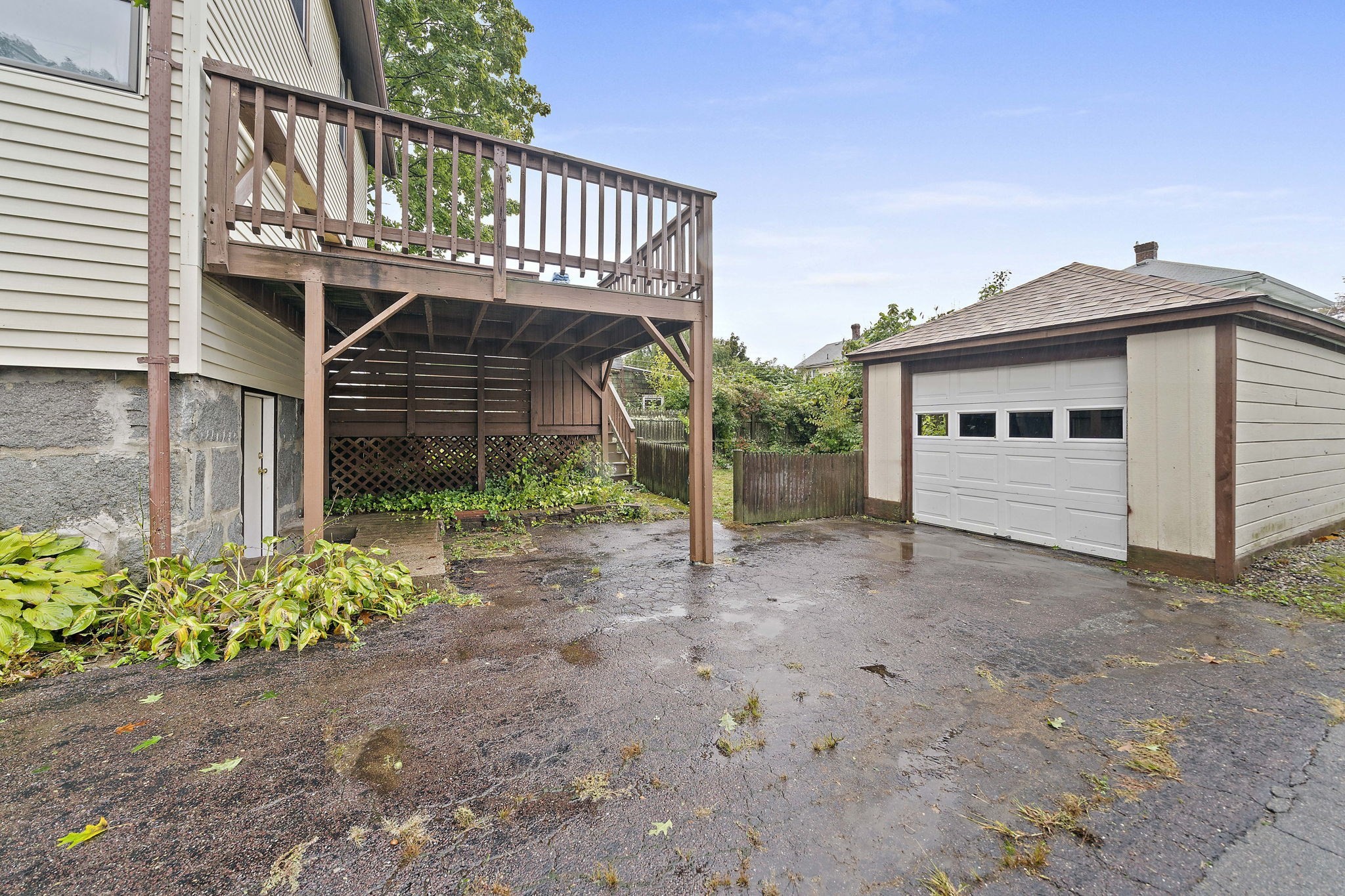 209 Highland Ave Property Photo 23