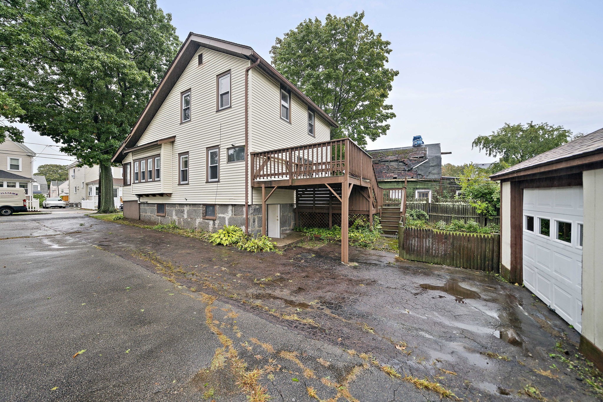 209 Highland Ave Property Photo 29