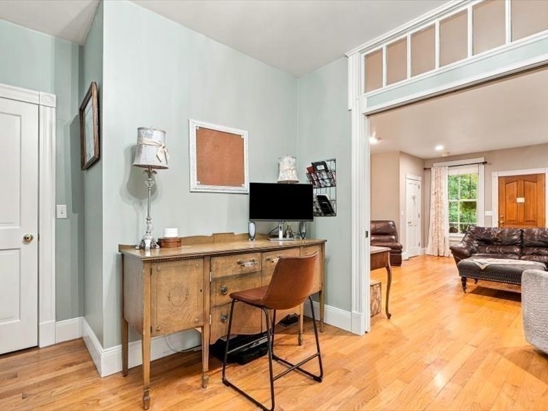 63 Wood St Property Photo 8