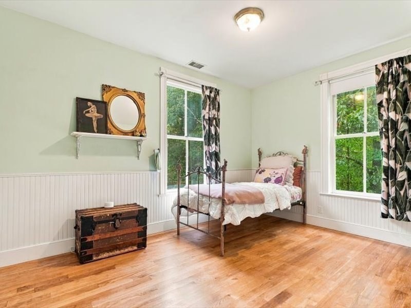 63 Wood St Property Photo 29