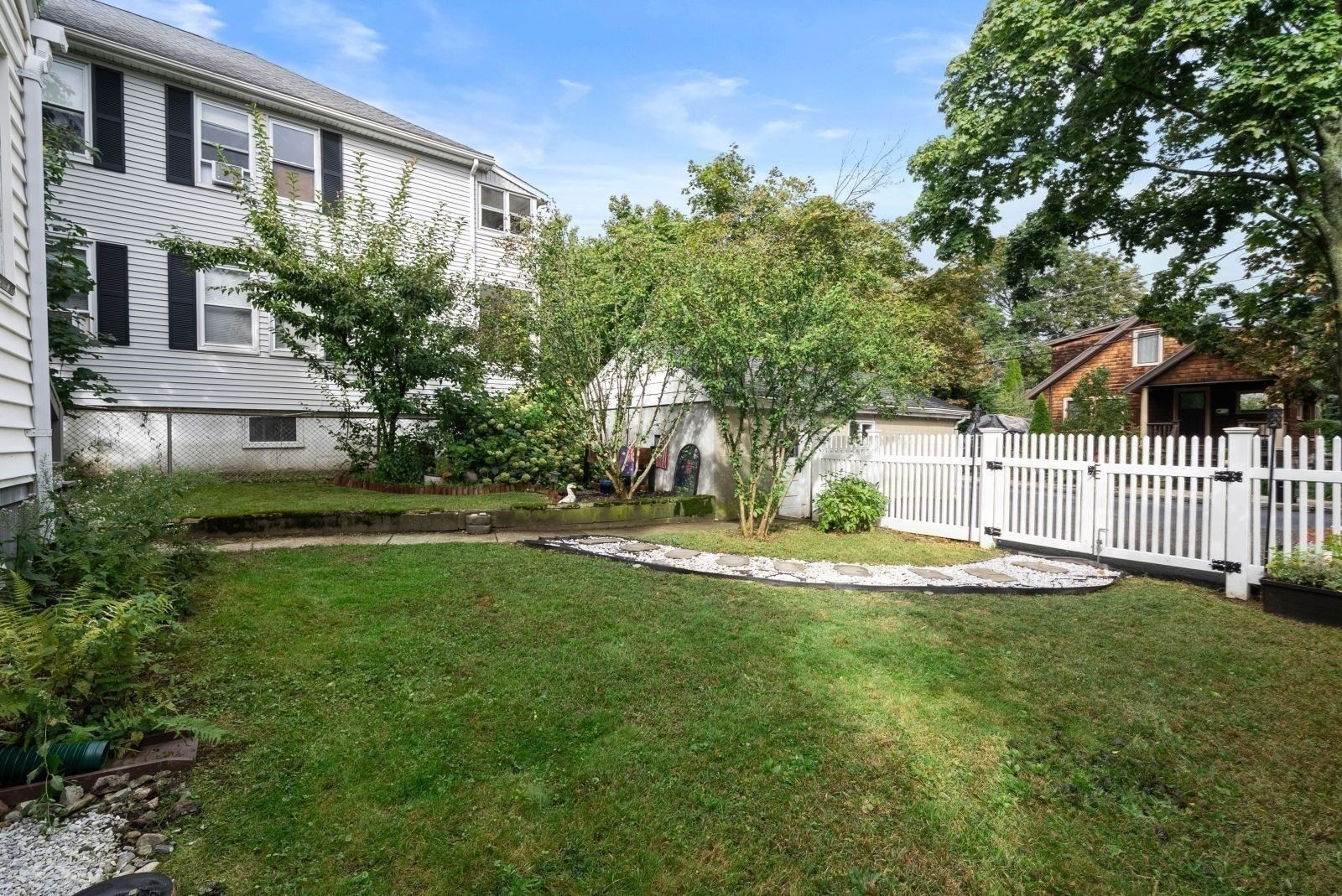 68 Grover St Property Photo 19