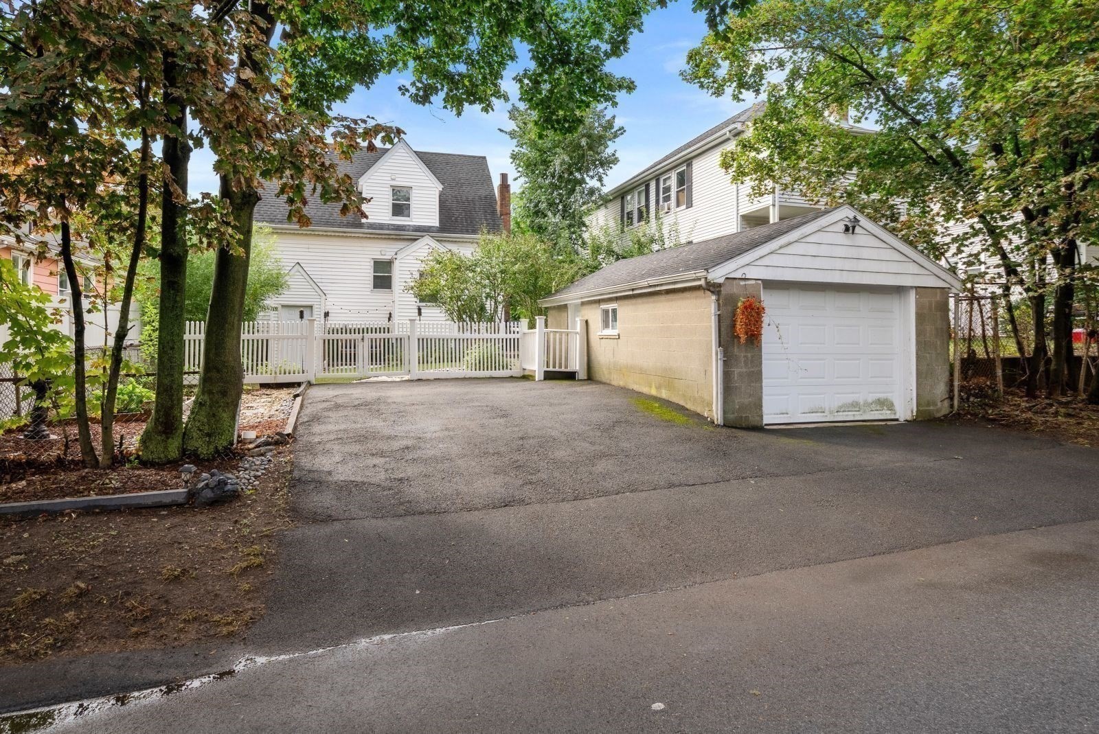 68 Grover St Property Photo 25