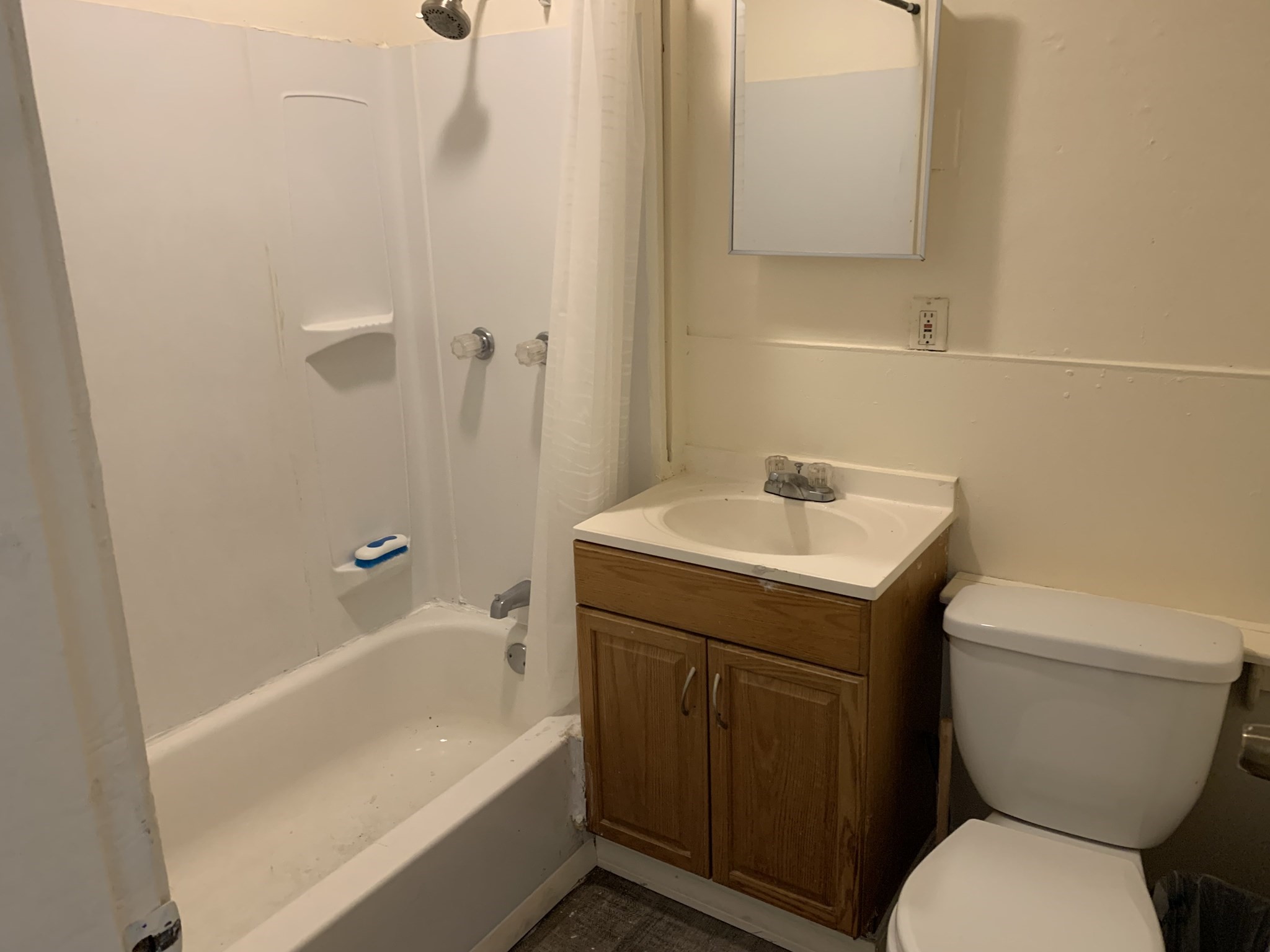 4 Mott St Property Photo 4