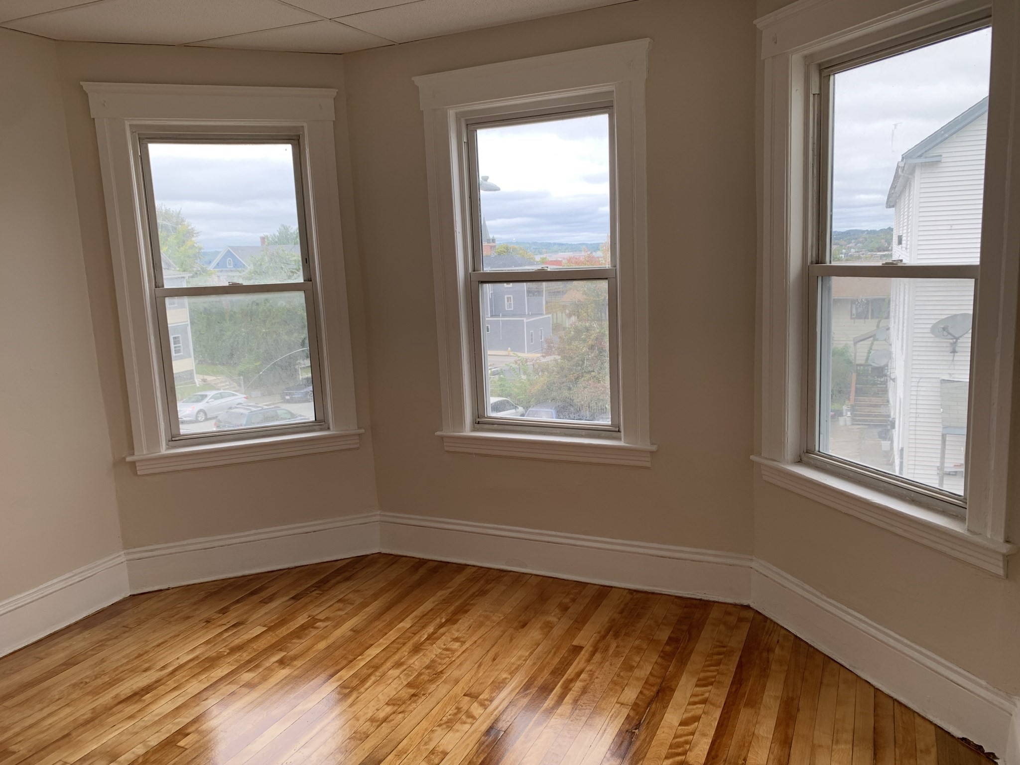 4 Mott St Property Photo 9