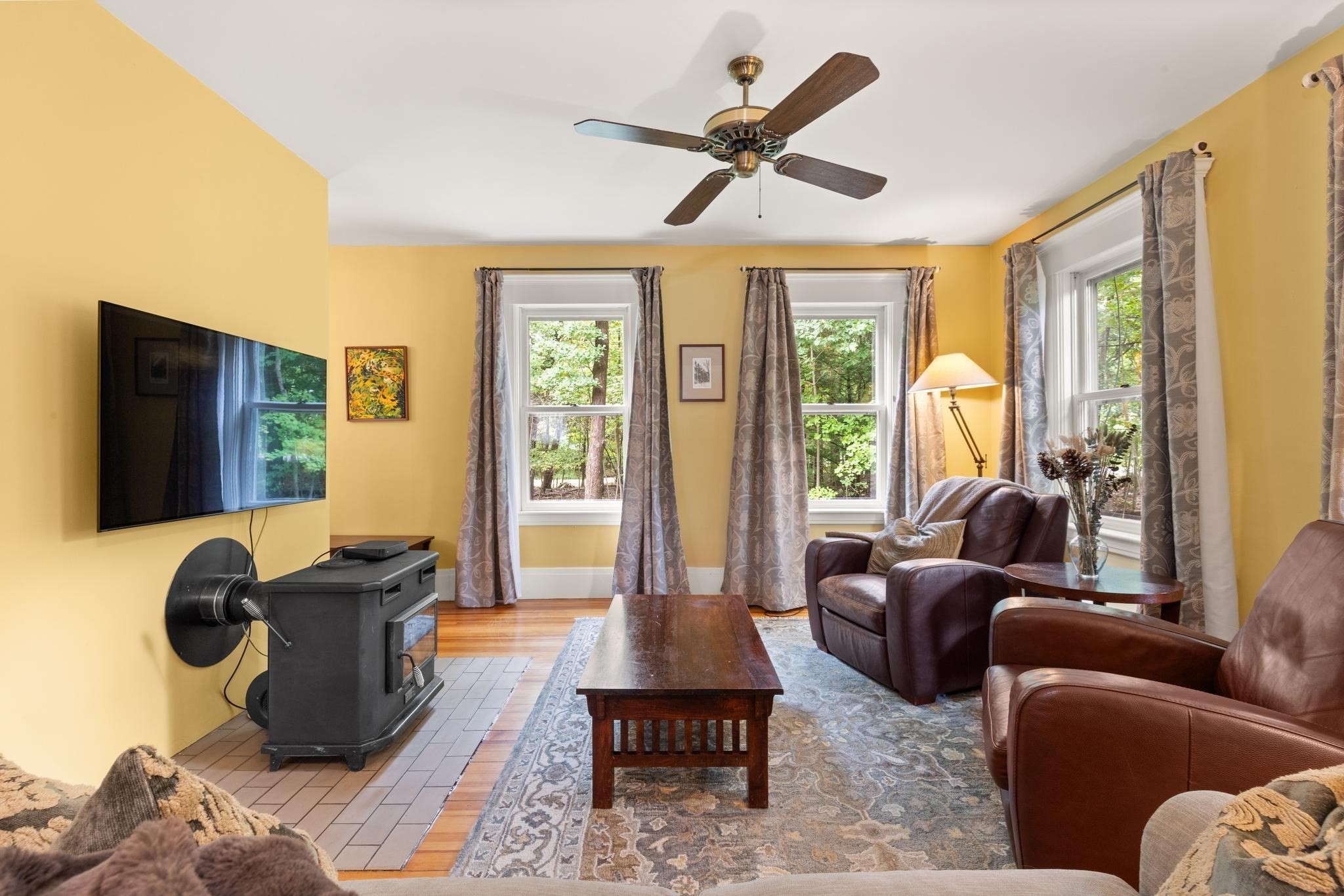 1 Brookside Rd Property Photo 8