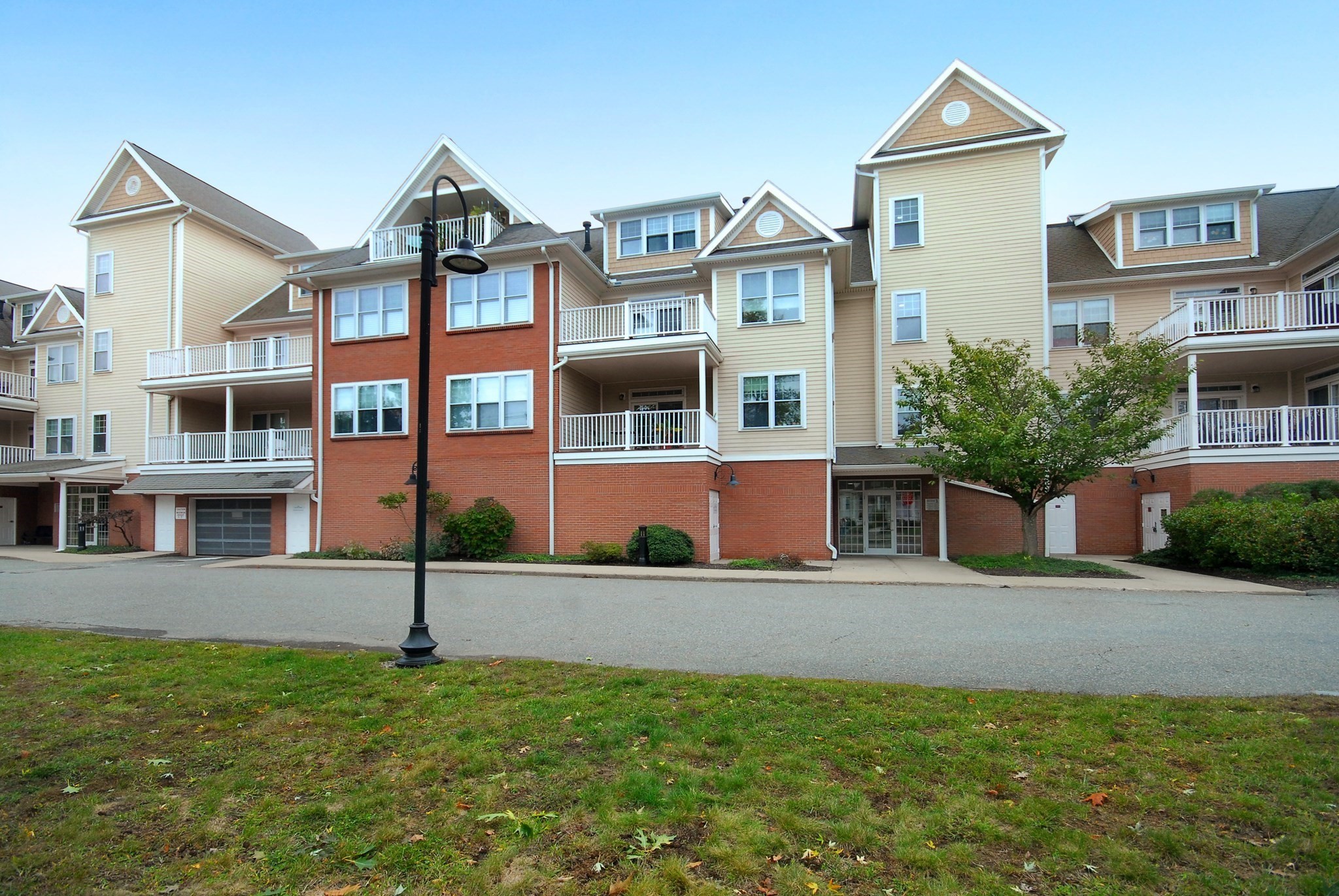 95 Conant St # 413 Property Photo 2