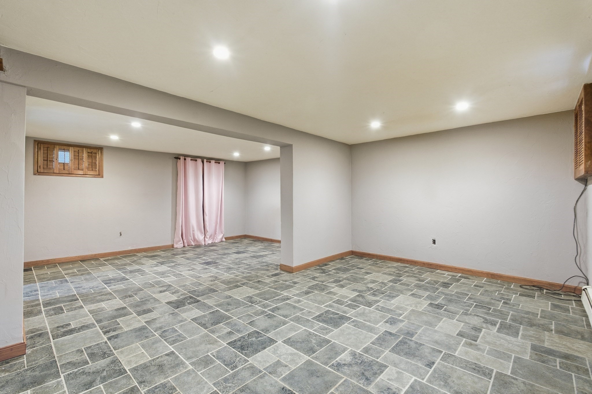 11 Van Brunt Avenue Property Photo 29