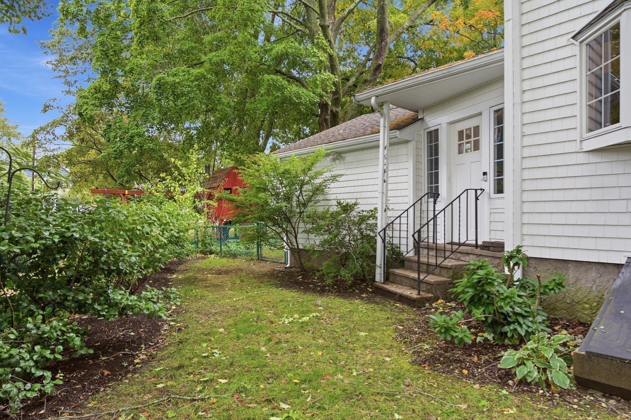 11 Van Brunt Avenue Property Photo 32