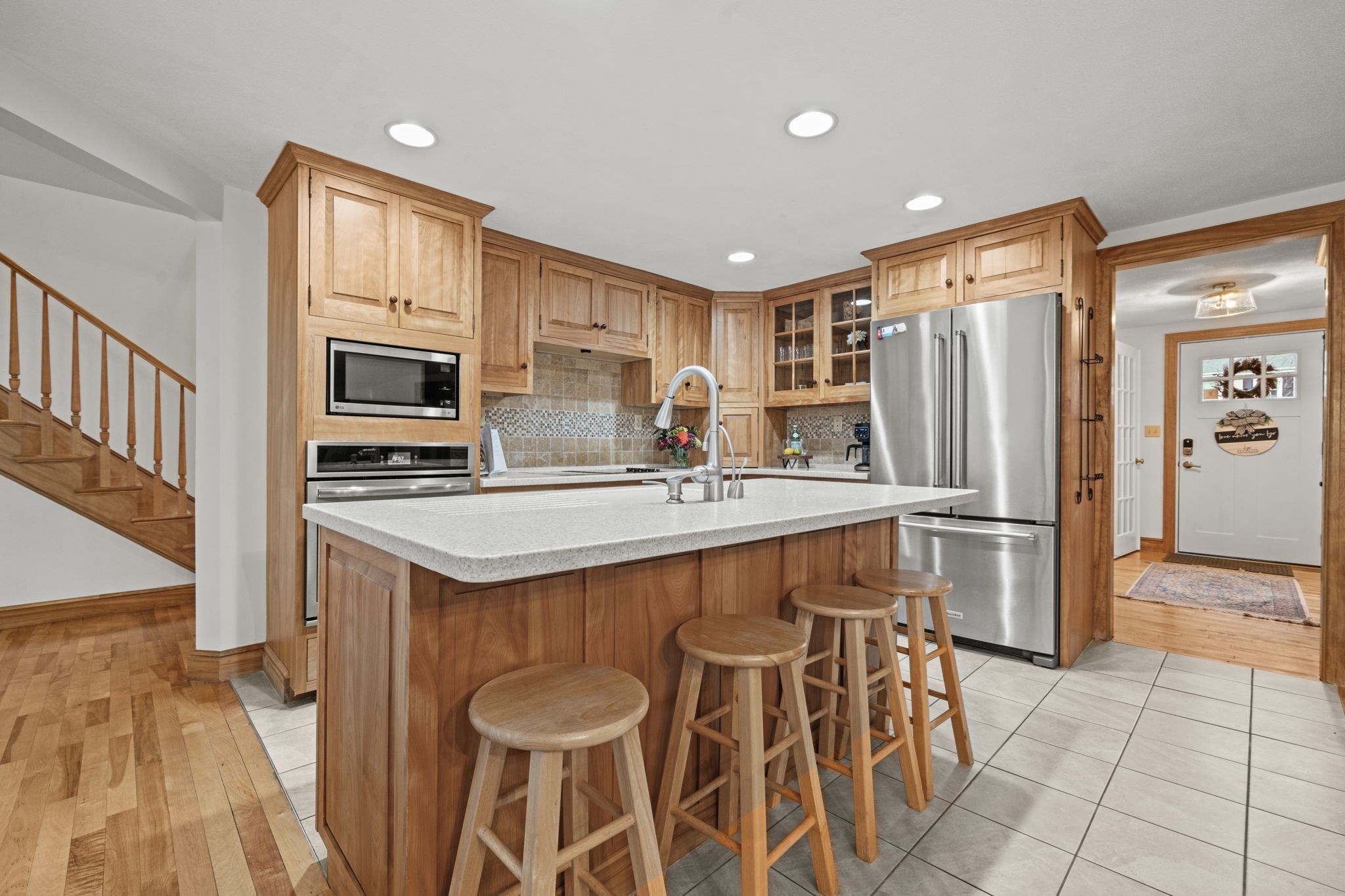 54 Edward Ave Property Photo 4