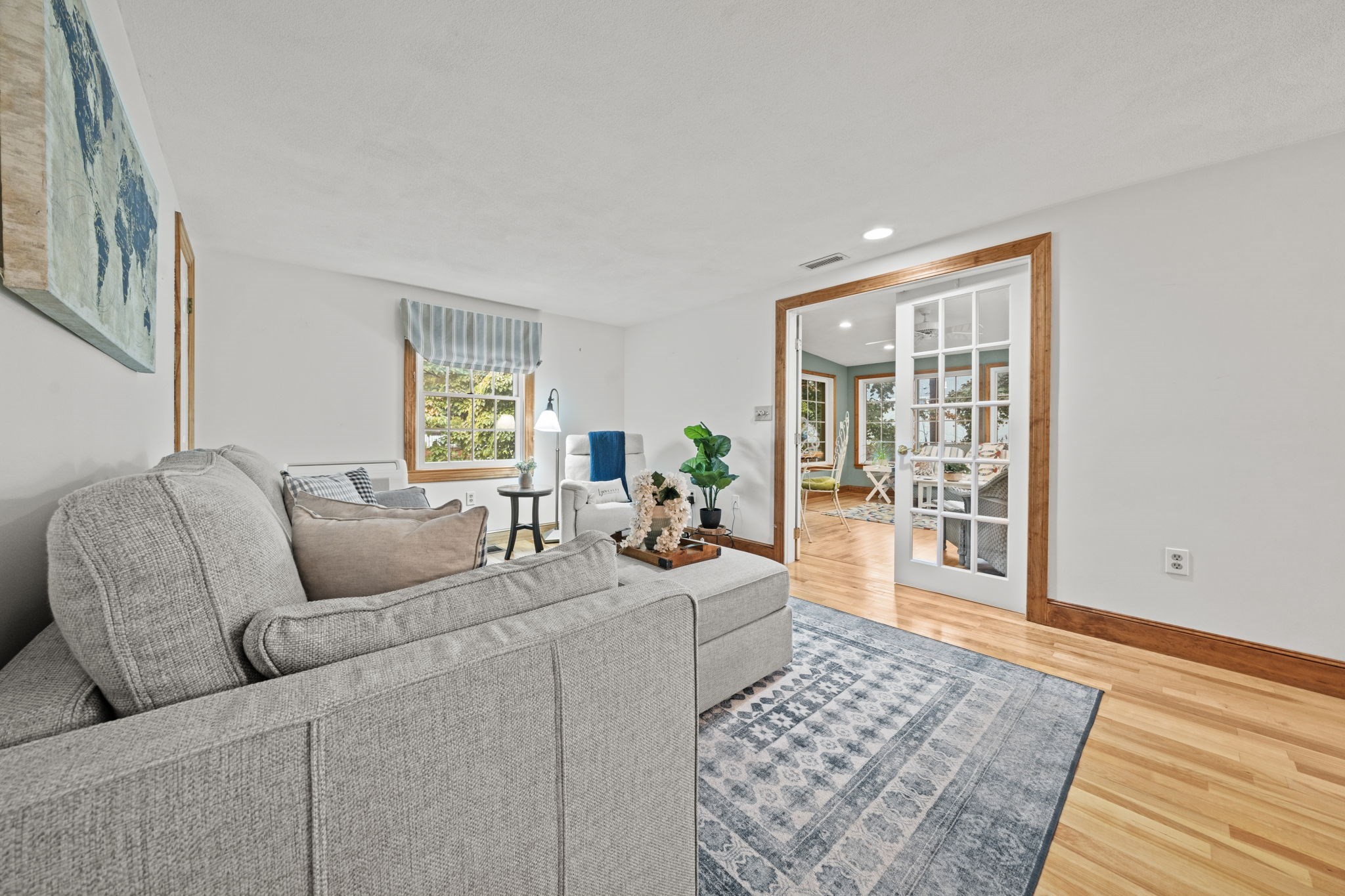 54 Edward Ave Property Photo 12