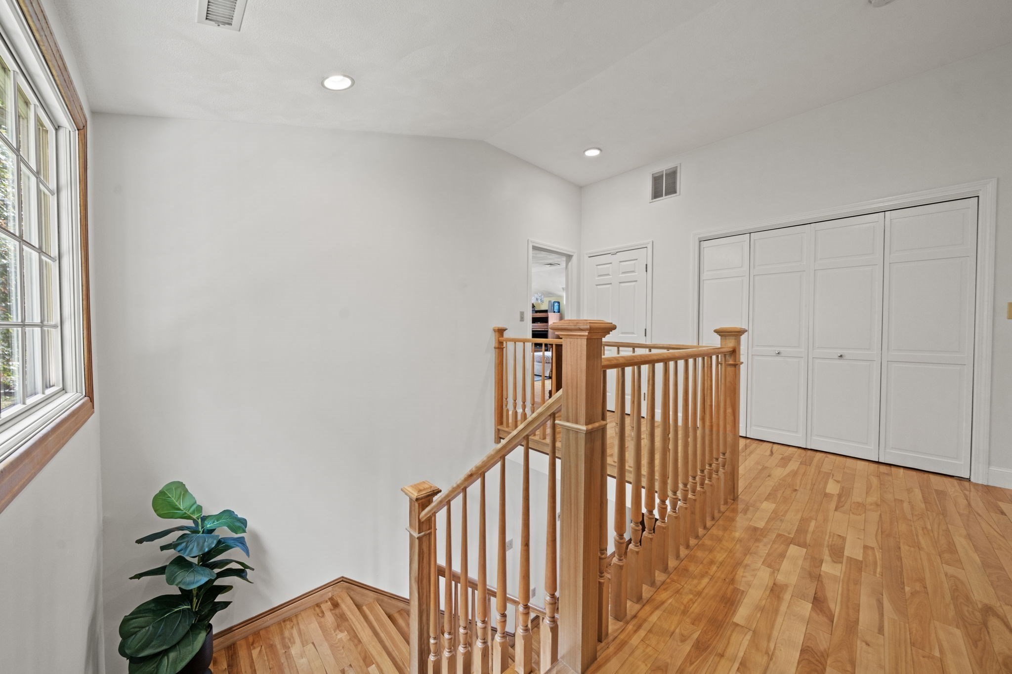 54 Edward Ave Property Photo 24
